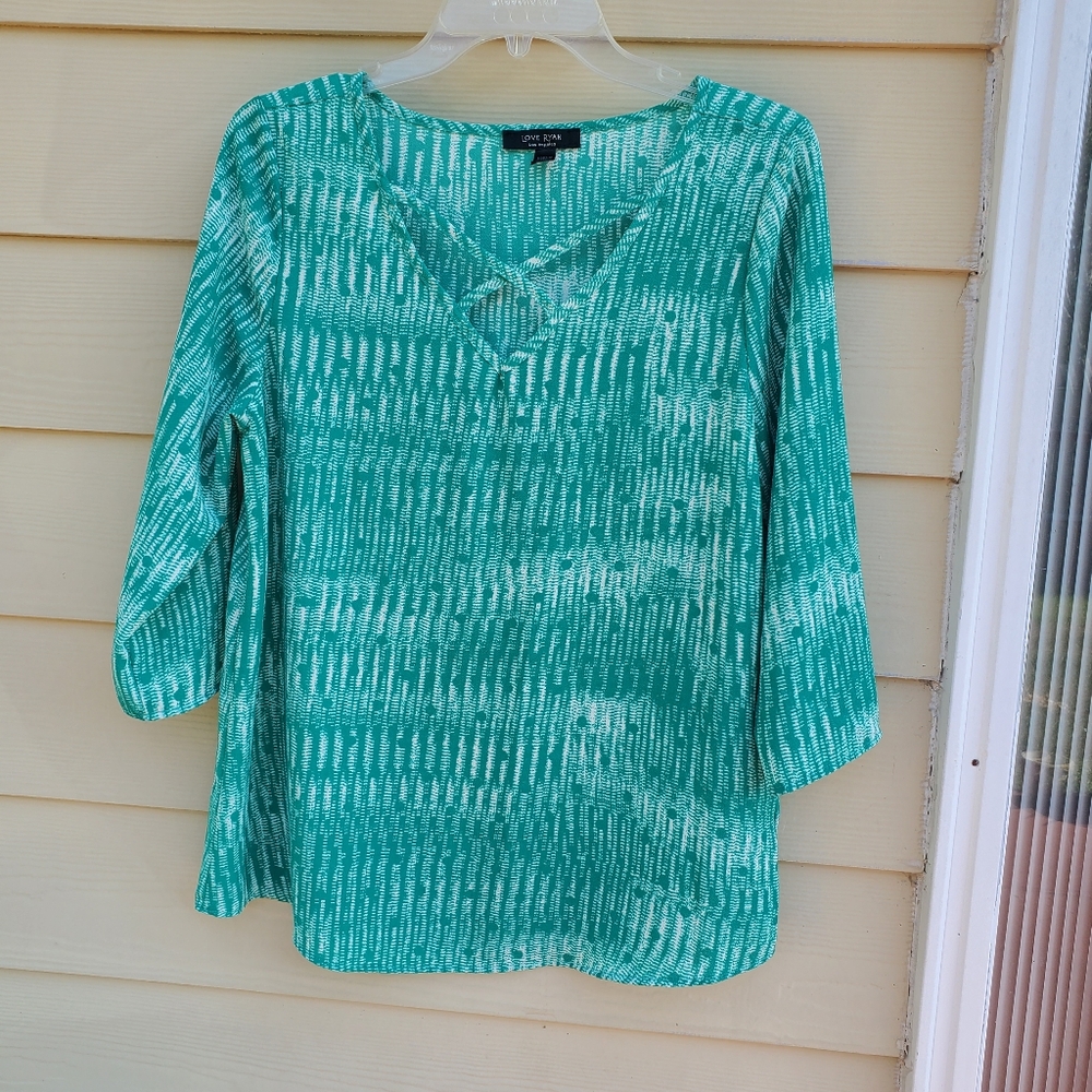 Love Ryan, women's  t-shirt  sz M.